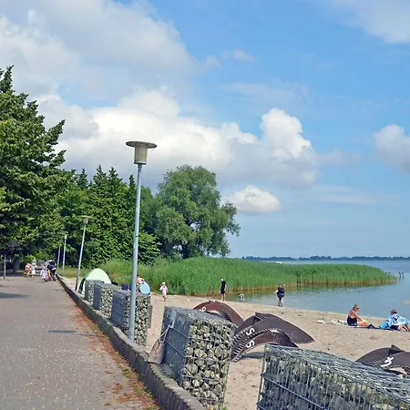 Am Ufer 13